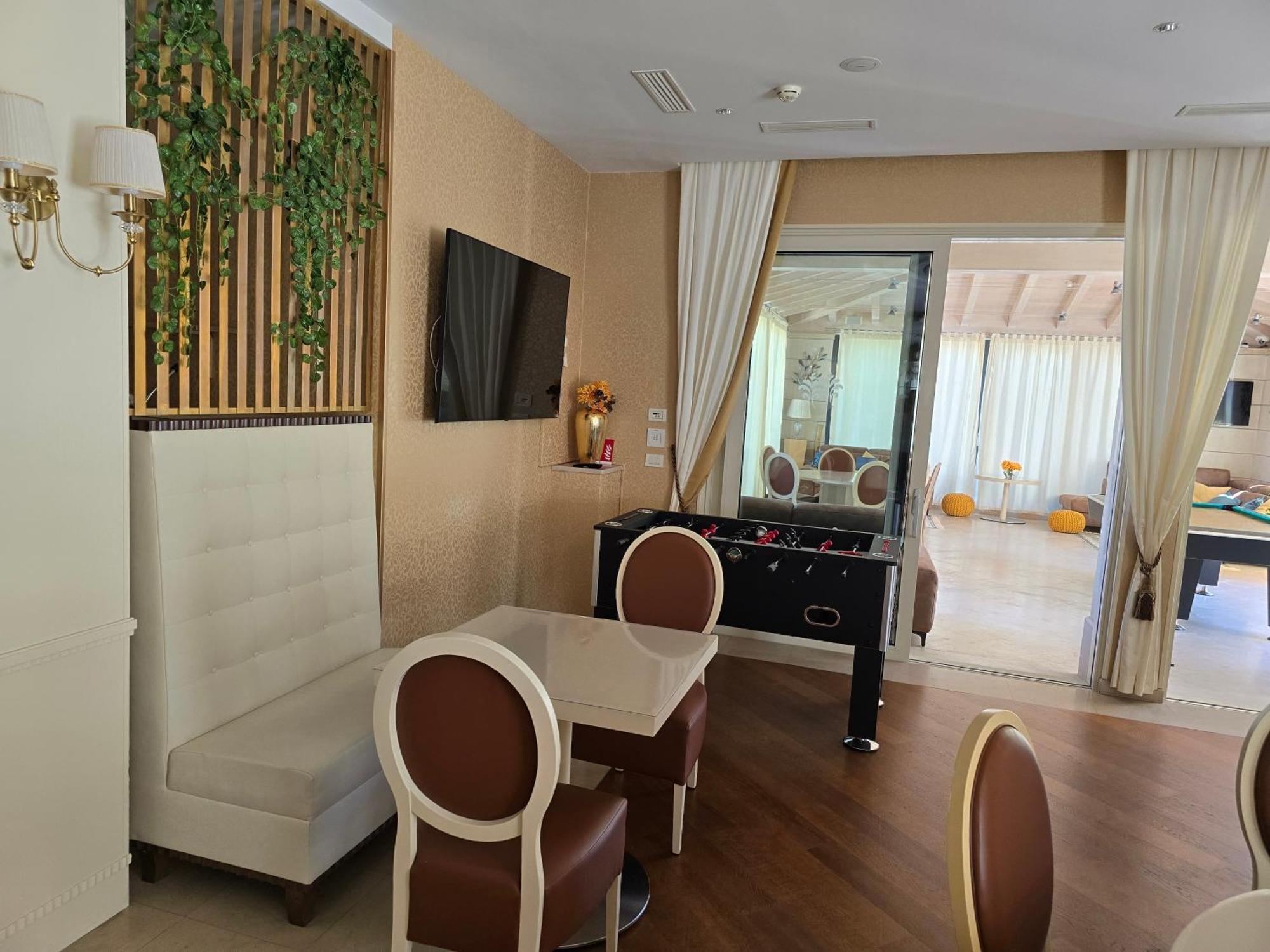 Boutique Hotel Oasi Пьешчана-Увала Экстерьер фото
