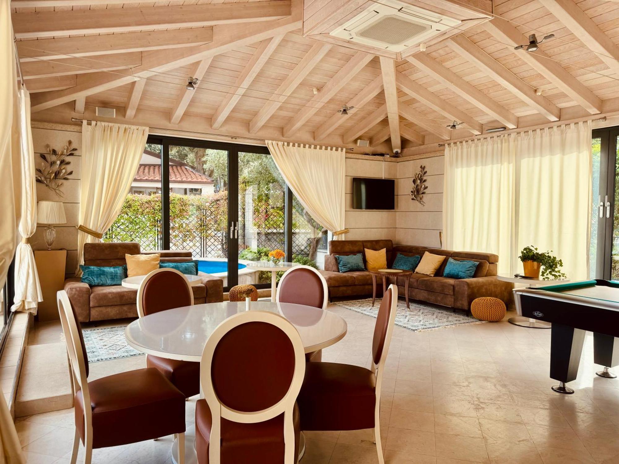 Boutique Hotel Oasi Пьешчана-Увала Экстерьер фото
