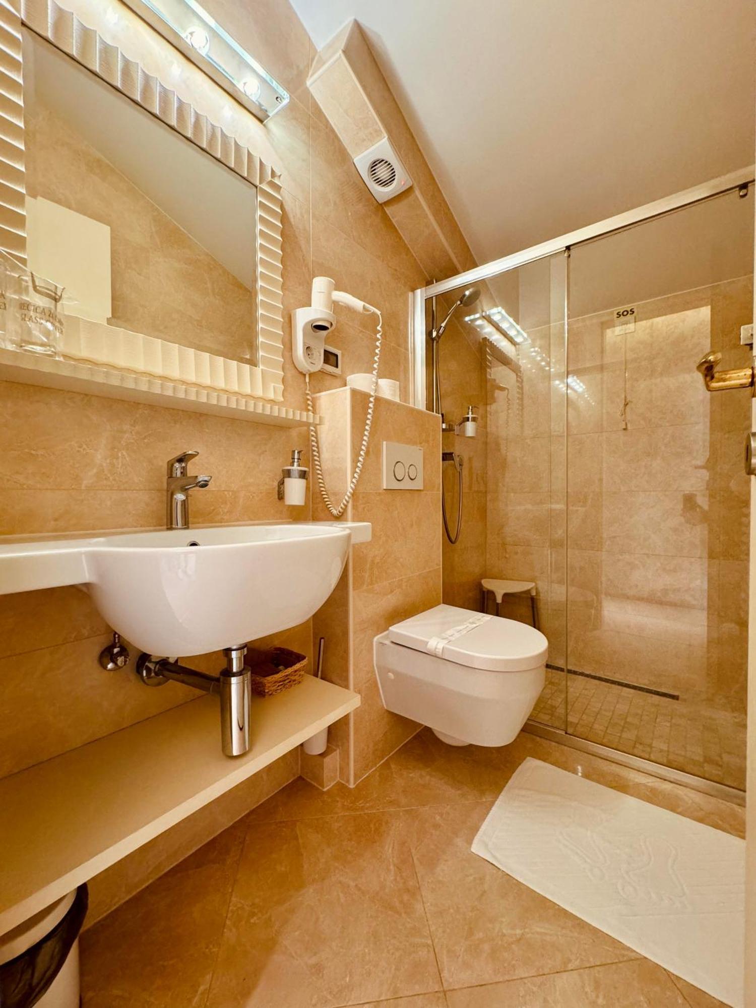 Boutique Hotel Oasi Пьешчана-Увала Экстерьер фото